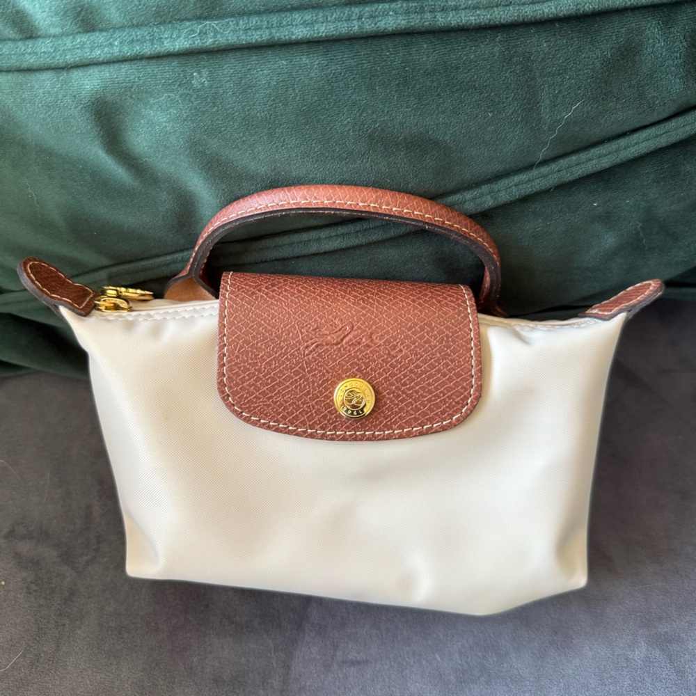 Longchamp Le Pliage Pouch (Color: Paper)